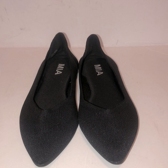 Mia Women's Black Kerri-K Ballet Pointed Toe Flats - Picture 3 of 8